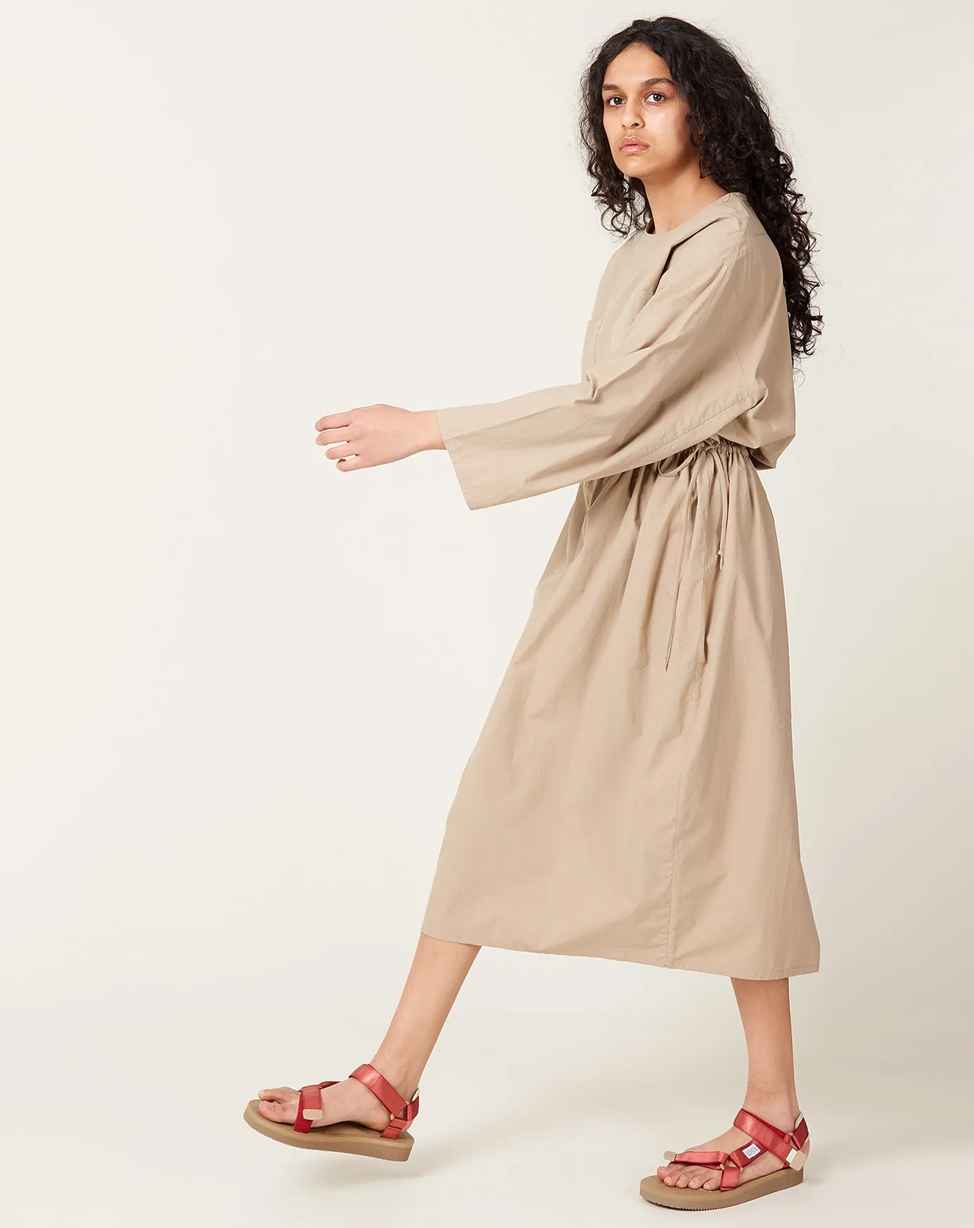 Drawstring Slouch Pocket Dress in Taupe